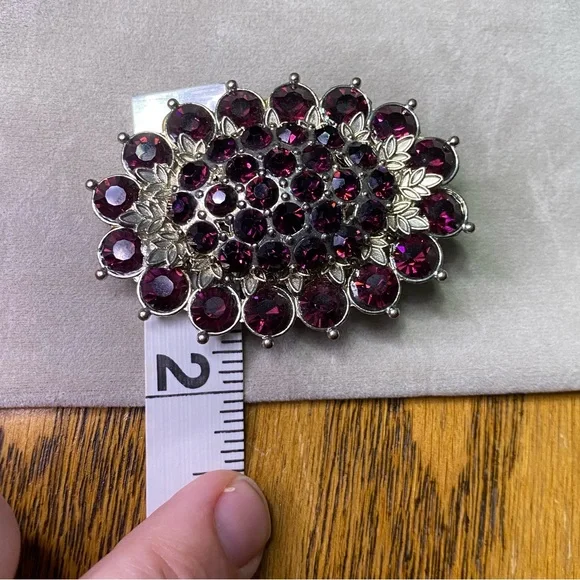 Amethyst colored crystals in a large One Size ring - Picture 6 of 7